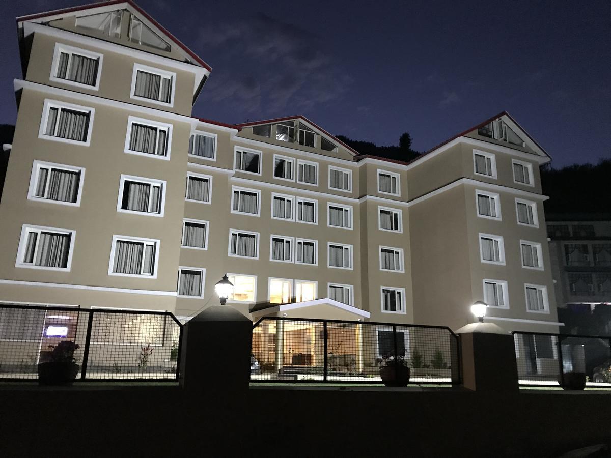 Hotel Maple Retreat Маналі Екстер'єр фото